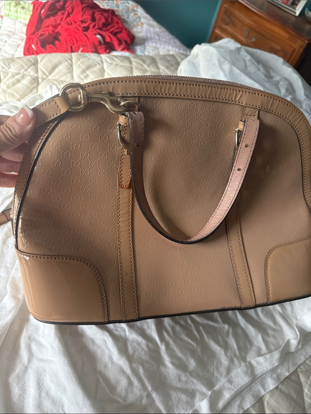 Priced to sell !!! $330 TODAY !! Gucci  leather tote bag AUTHENTIC !